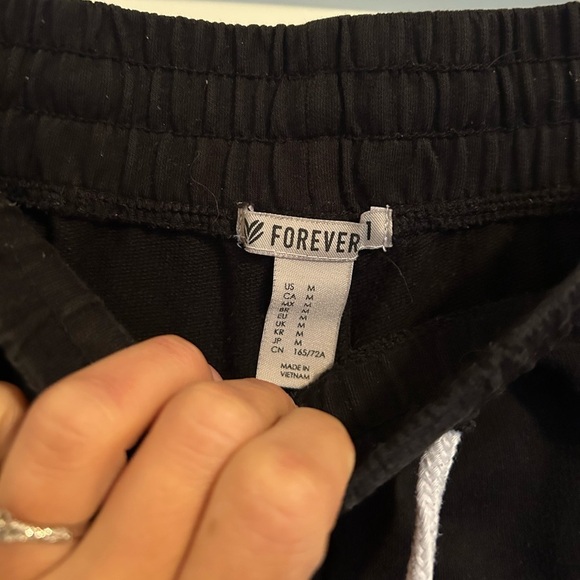 Forever 21 Black Athletic cotton Shorts with White Drawstring - Picture 2 of 4